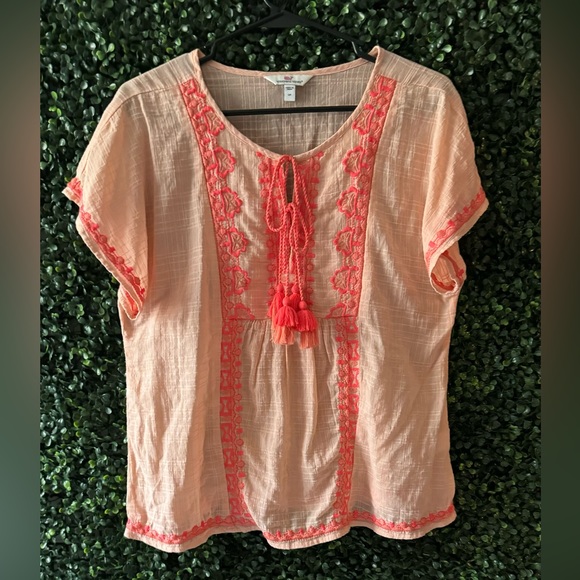 VINEYARD VINES TASSLE EMBROIDERED PEASANT TOP - Picture 2 of 8